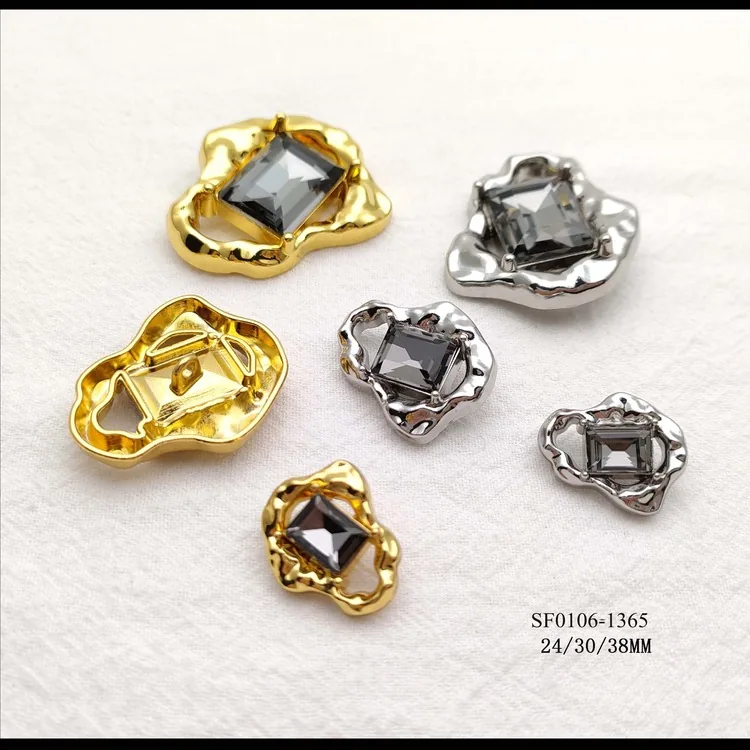 Metal buttons — style 12 by Senfa Mfg