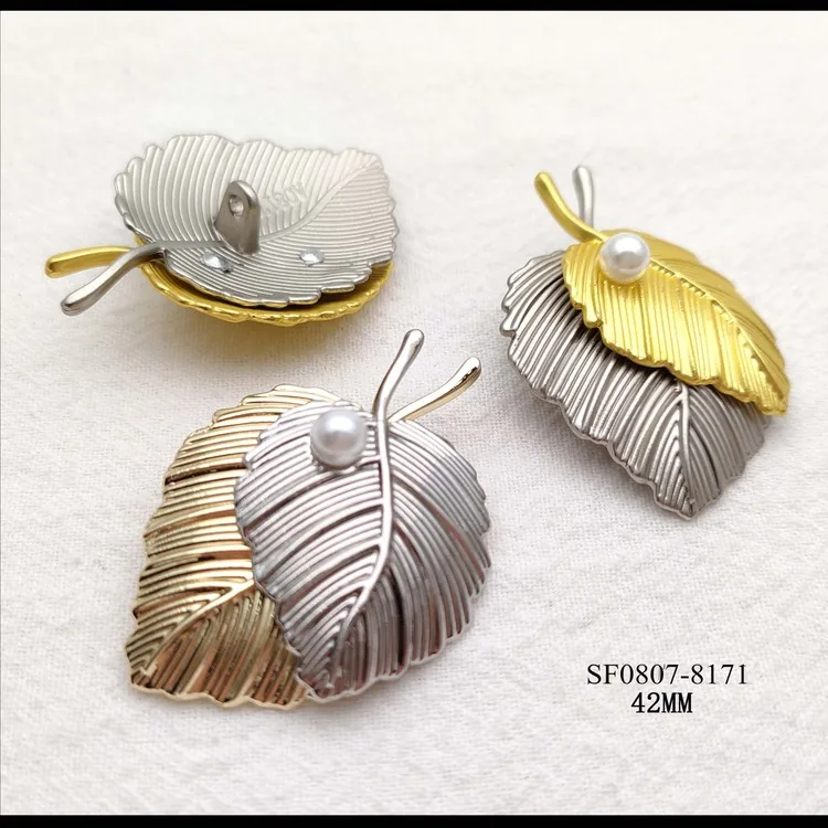 Metal buttons — style 21 by Senfa Mfg
