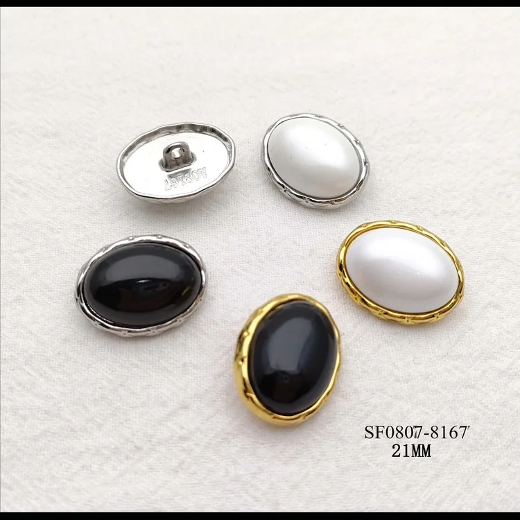Metal buttons — style 32 by Senfa Mfg
