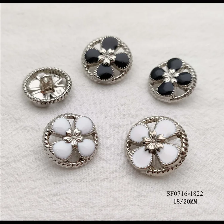 Metal buttons — style 7 by Senfa Mfg